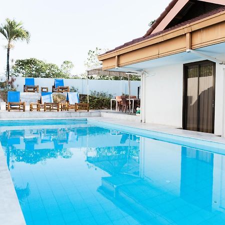 Seaview Hills Luxury Apartments & Rooms Dauis Bagian luar foto