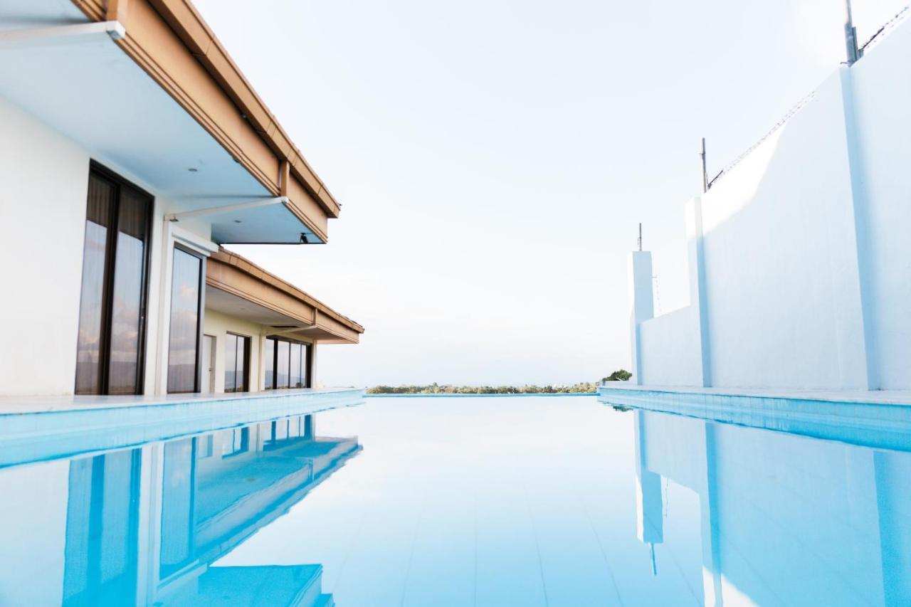 Seaview Hills Luxury Apartments & Rooms Dauis Bagian luar foto