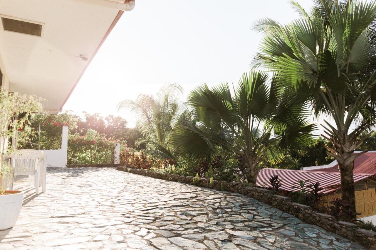 Seaview Hills Luxury Apartments & Rooms Dauis Bagian luar foto