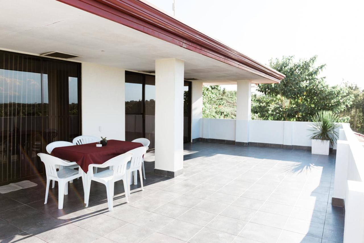 Seaview Hills Luxury Apartments & Rooms Dauis Bagian luar foto