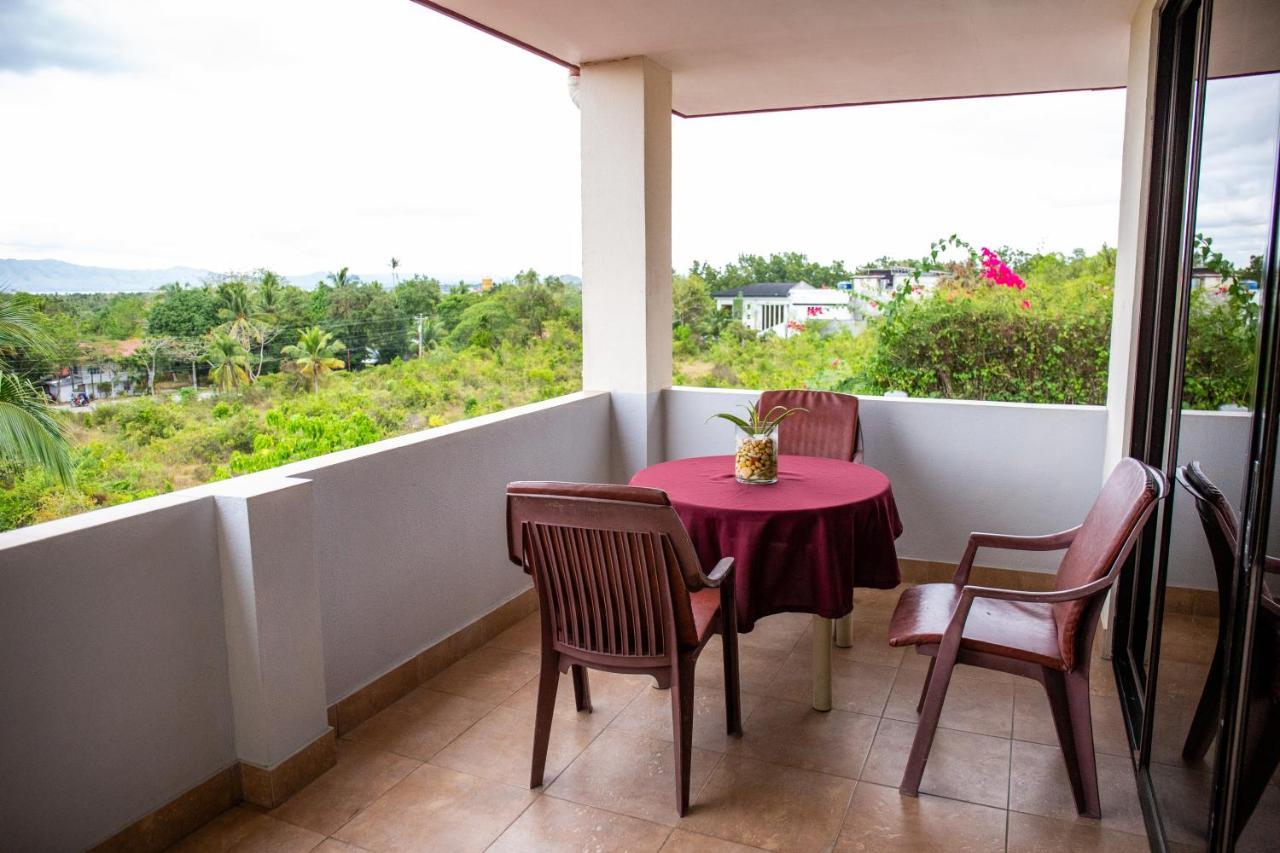 Seaview Hills Luxury Apartments & Rooms Dauis Bagian luar foto